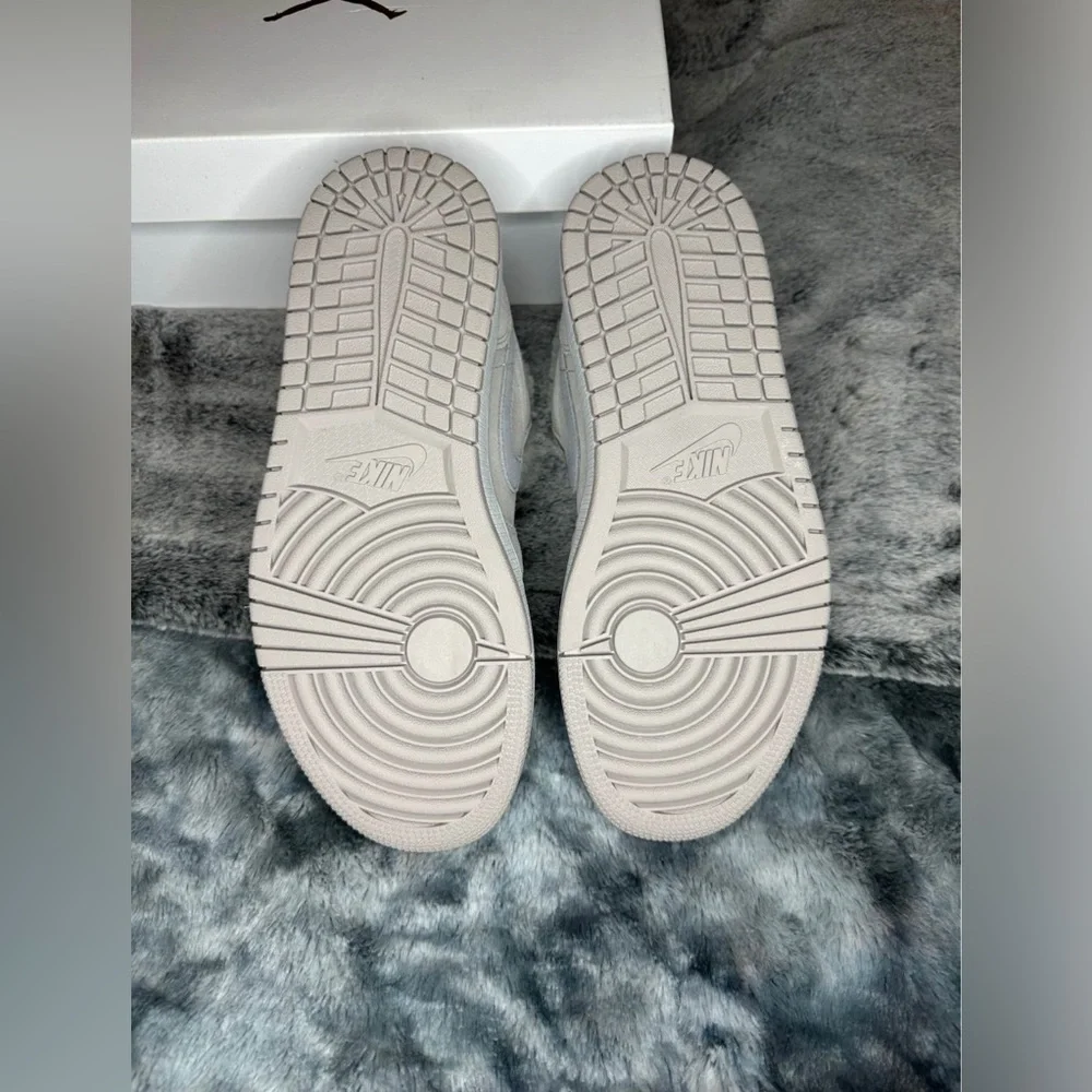 Air Jordan 1 low Sherpa - Picture 6 of 9